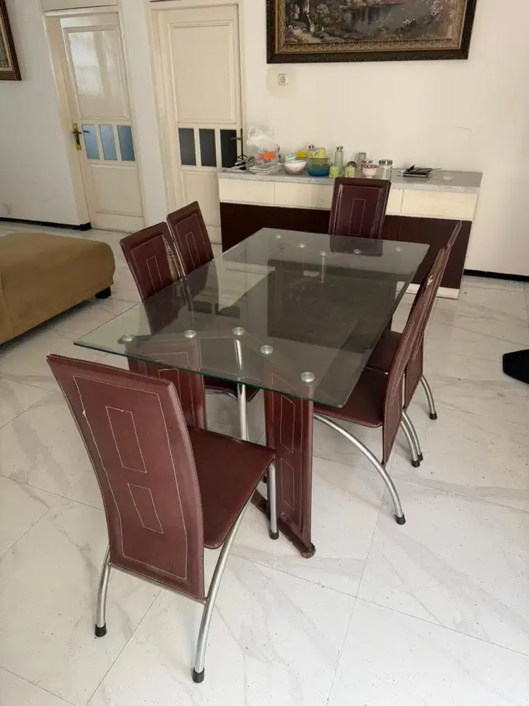 Meja Makan minimalis isi 6