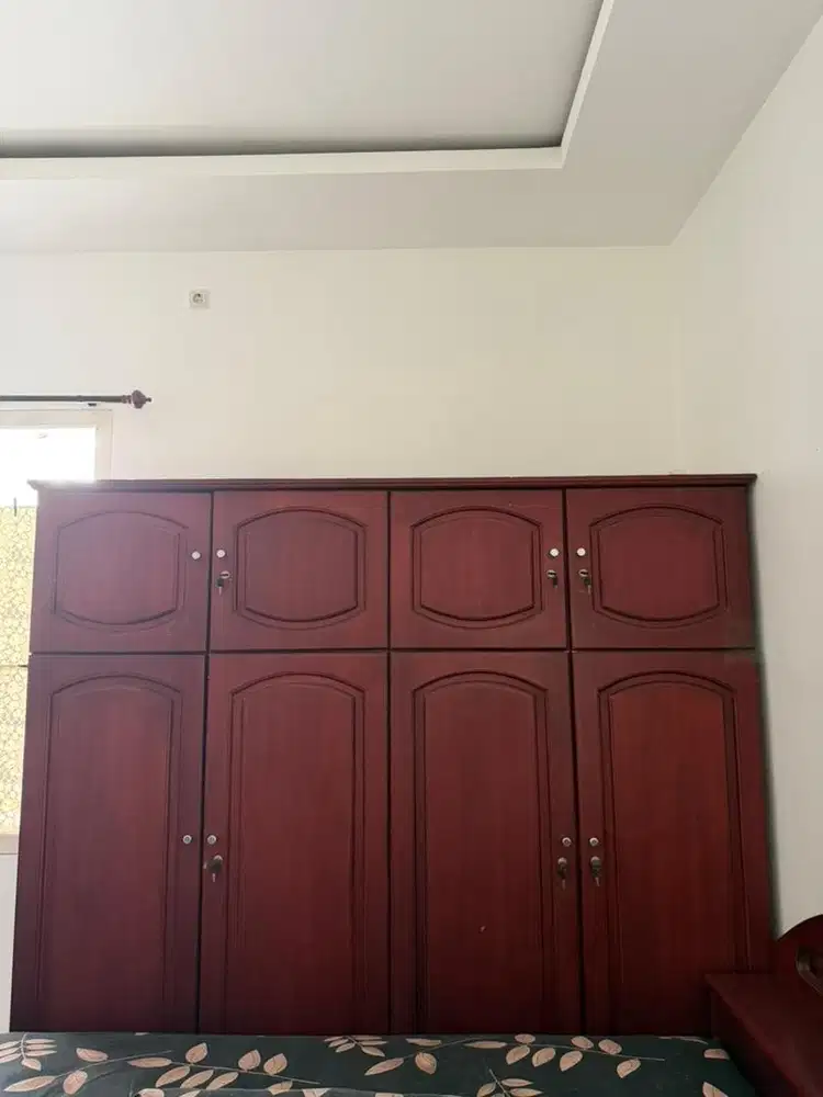 Lemari pakaian/barang kayu jati