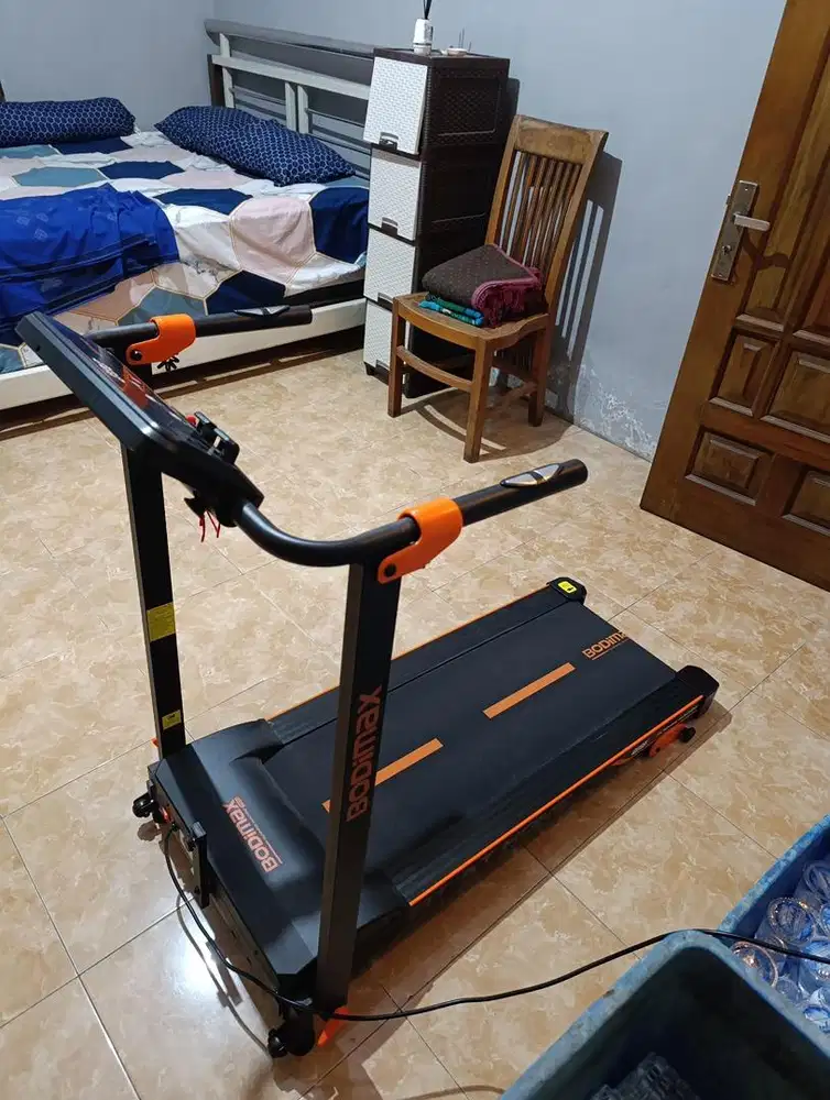 Tredmil bodimax running machine aero