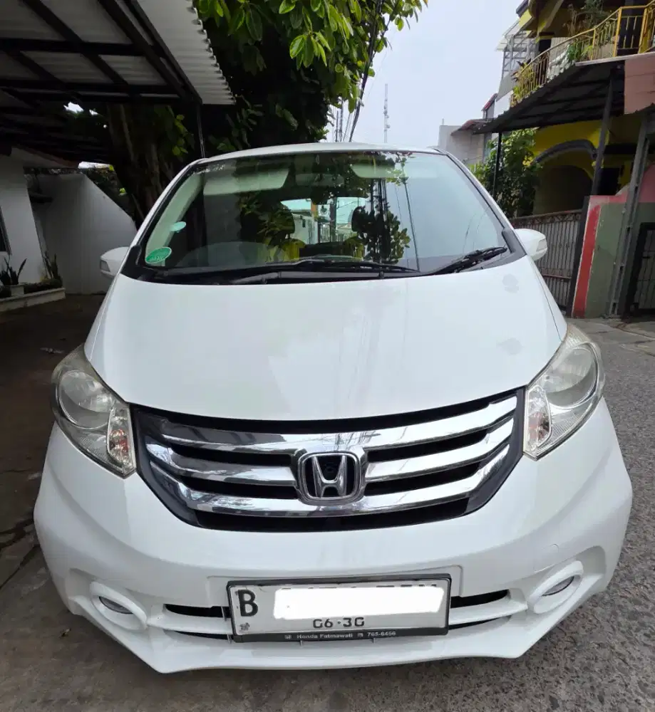 Honda freed psd 2015 / 2014 Tgn pertama