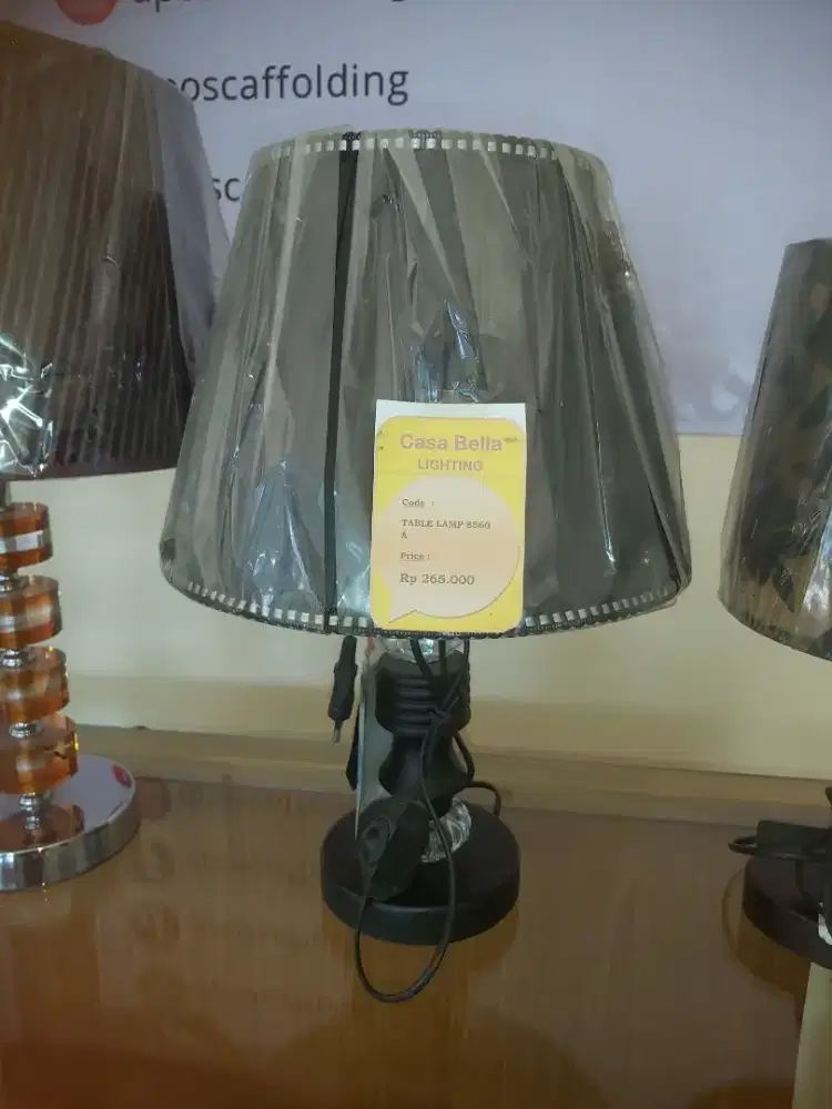 TABLE LAMP / LAMPU MEJA