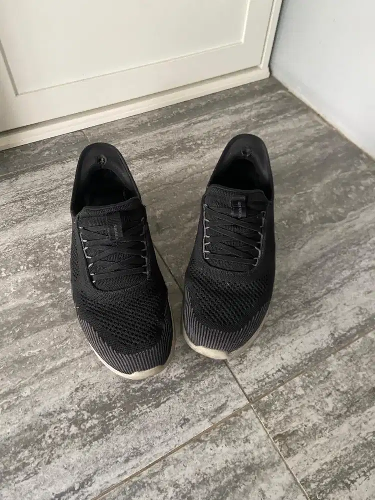 Dijual sepatu skechers ukuran 12 (46)