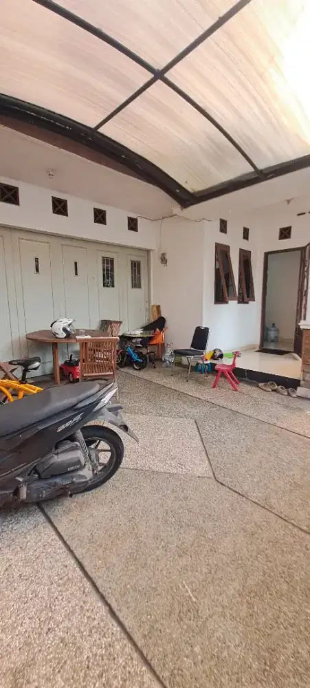 Rumah minimalis siap huni di buah batu dekat Griya jalan lebar