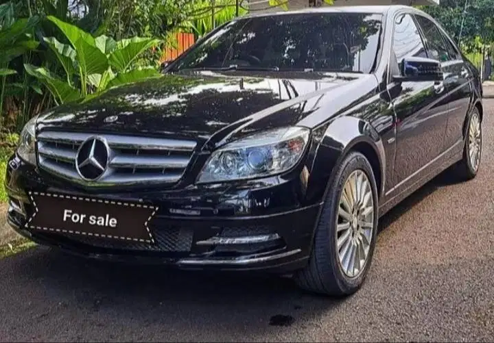 Dijual: W204. C300'2010 Avant-garde.