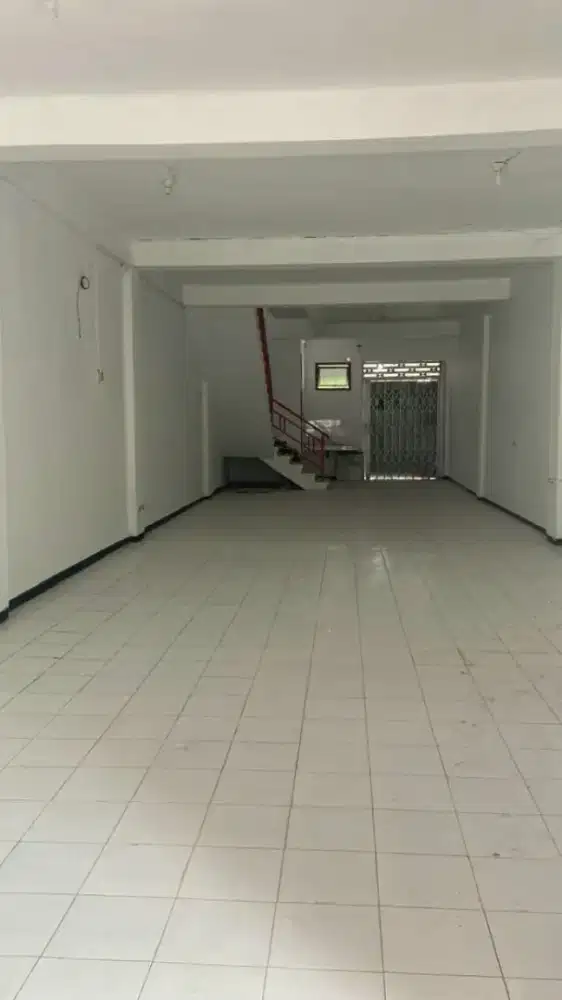 Disewakan Ruko Panjang Jiwo