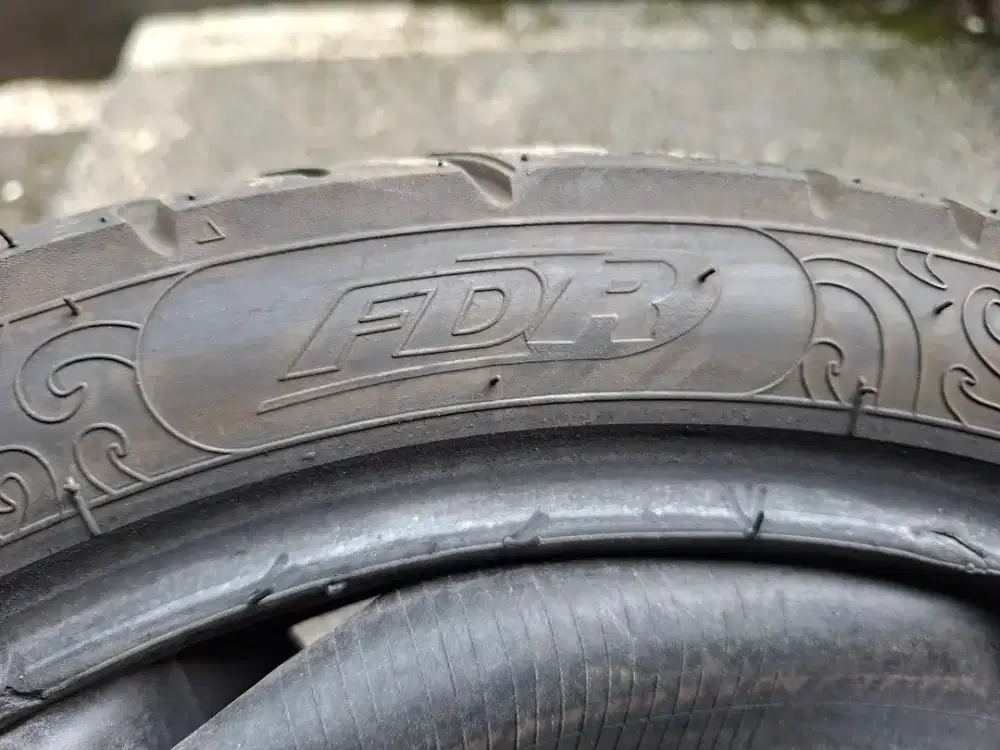 Ban Motor FDR 90/90 R14 Bekas dipakai di Vario