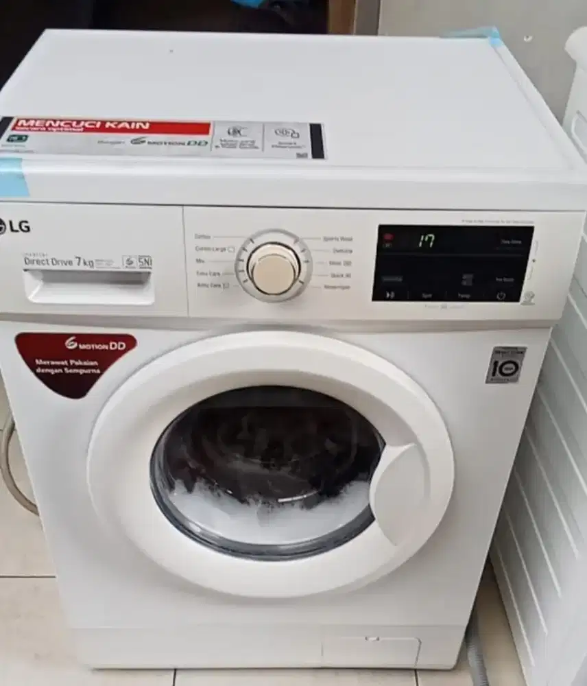 Mesin cuci masih seperti baru x apartmen ,masih sgtt mulus merek LG