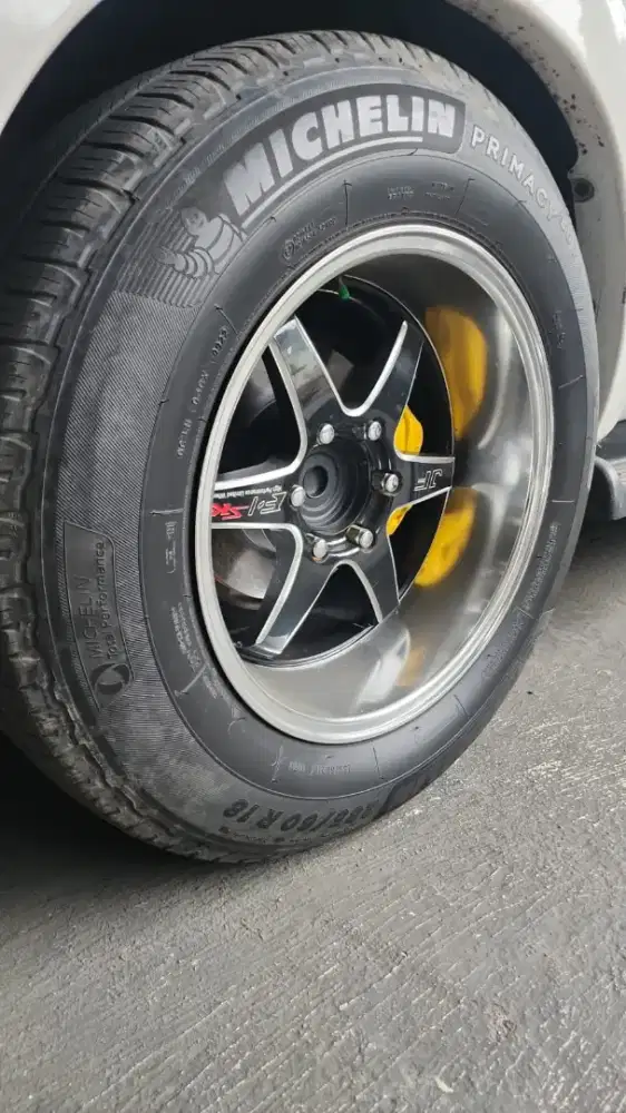 Velg ring 18 samlong jf luxury fortuner pajero ban michelin 285 60 r18