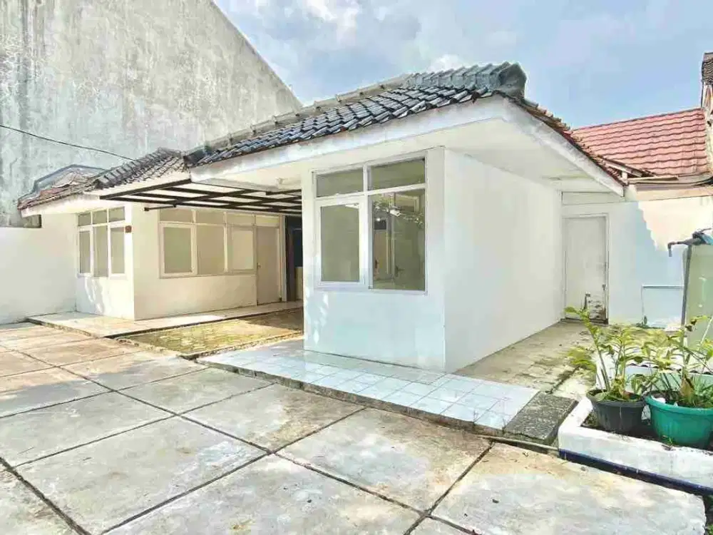 Rumah Lama Terawat dijual di bkr Regol Buahbatu Kembar Kota Bandung