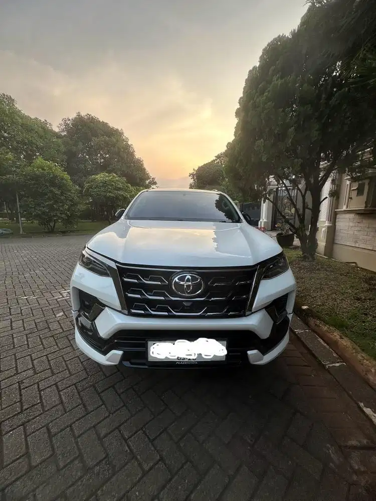Di Jual Fortuner Putih 2.8 VRZ 4x2 Diesel NIK 2022