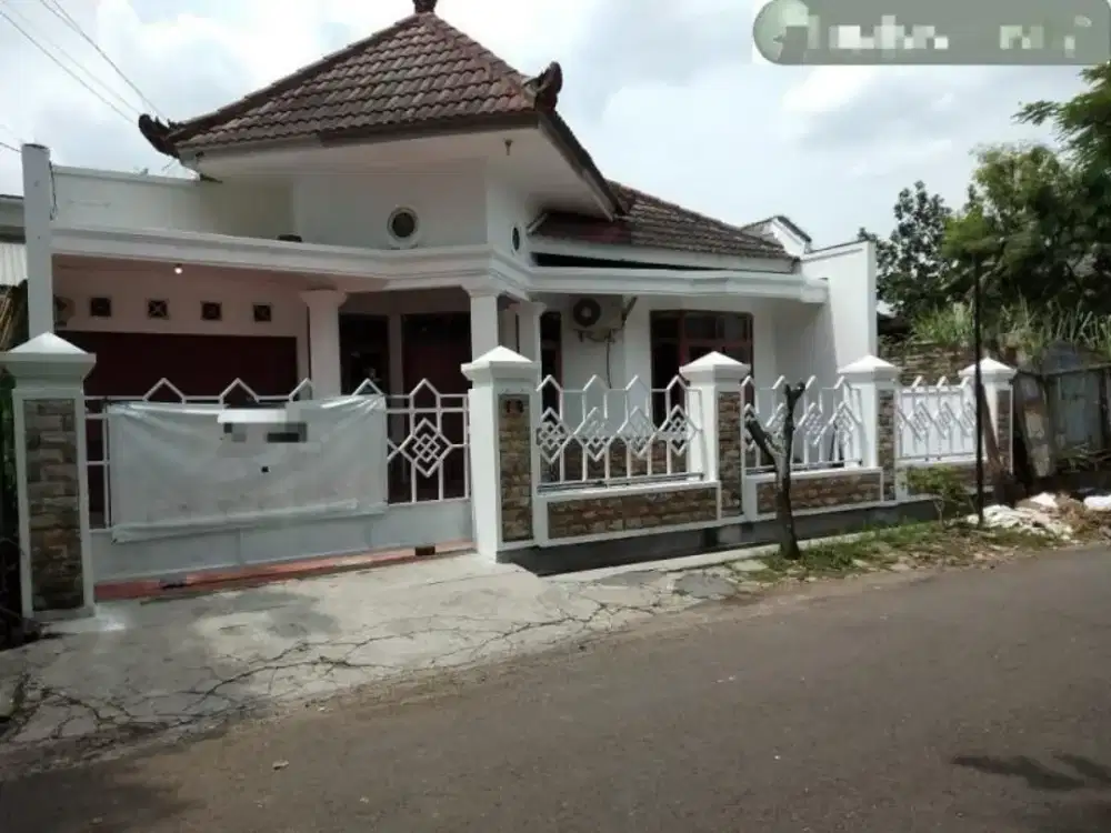 Rumah nyaman siap huni di Turangga Buah Batu dekat Trans Studio