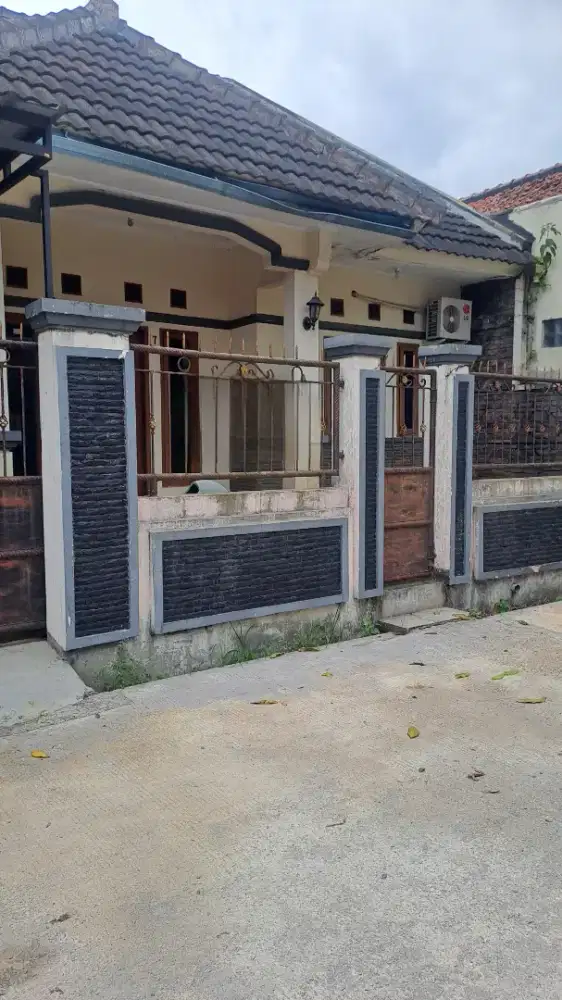 Rumah bagus siap huni lingkungan tenang nyaman di Turangga Buah Batu