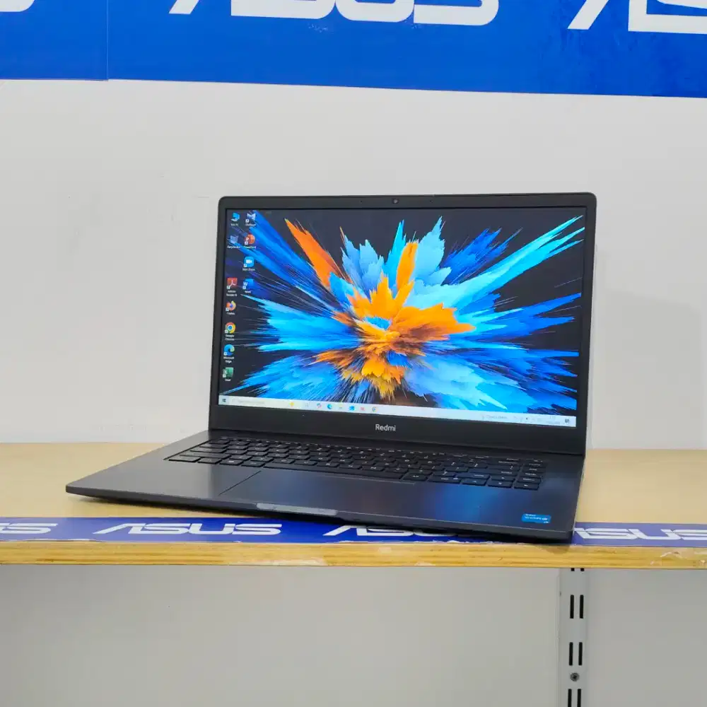 Laptop Second REDMIBOOK 15 Core I3 - 1115G4 (Ram 8GB /SSD 256GB)