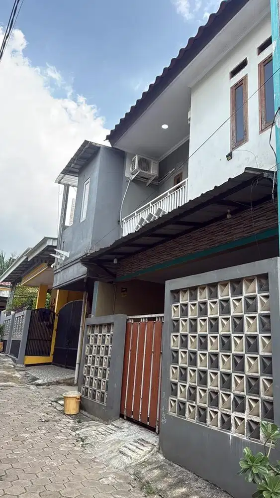 Di KONTRAKAN RUMAH 2 LT Semi Furnish Bintara Bekasi