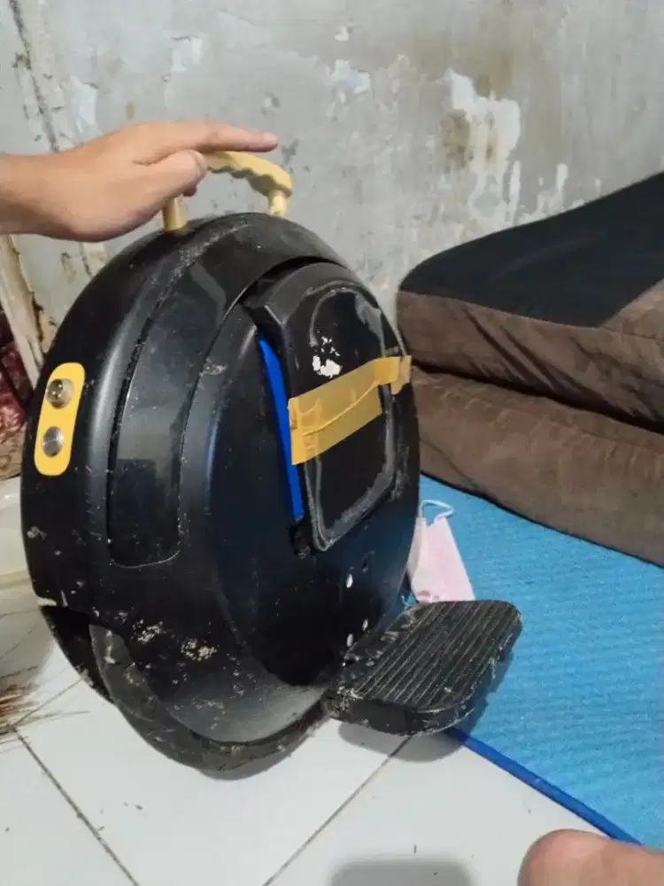 electric unicycle (EUC)