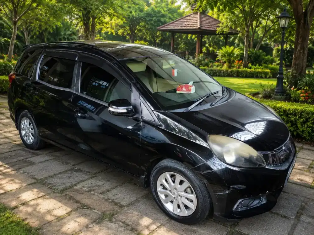 Honda Mobilio 2015 i-Vtech, Mesin Istimewa Original, Ban Baru 1 Set!!