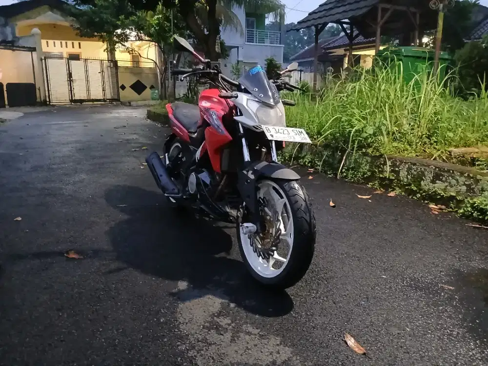 Bismillahirrahmanirrahim dijual BU CEPAT Motor Yamaha Vixion NVL New