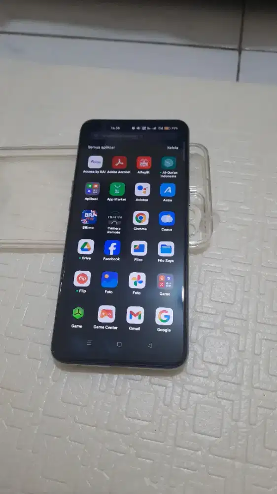Oppo Reno4 f 8/128 (belum nfc)