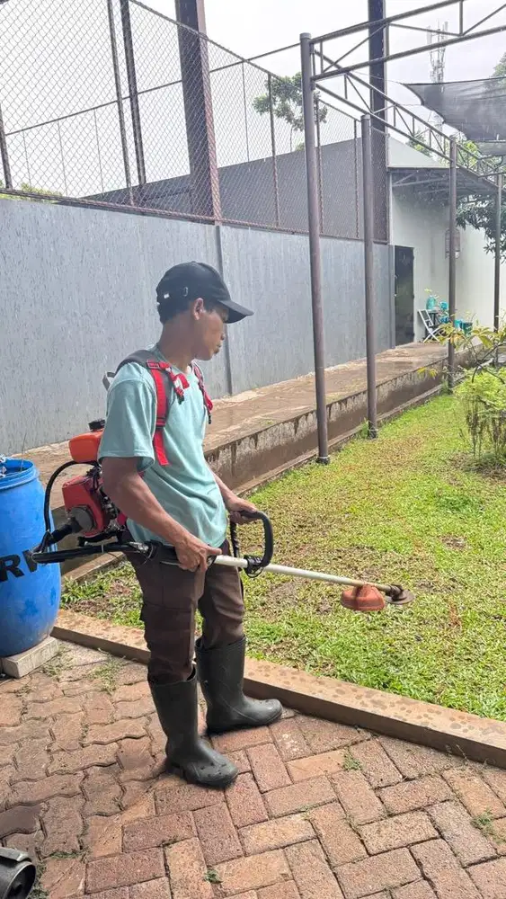 Lowongan kerja potong rumput