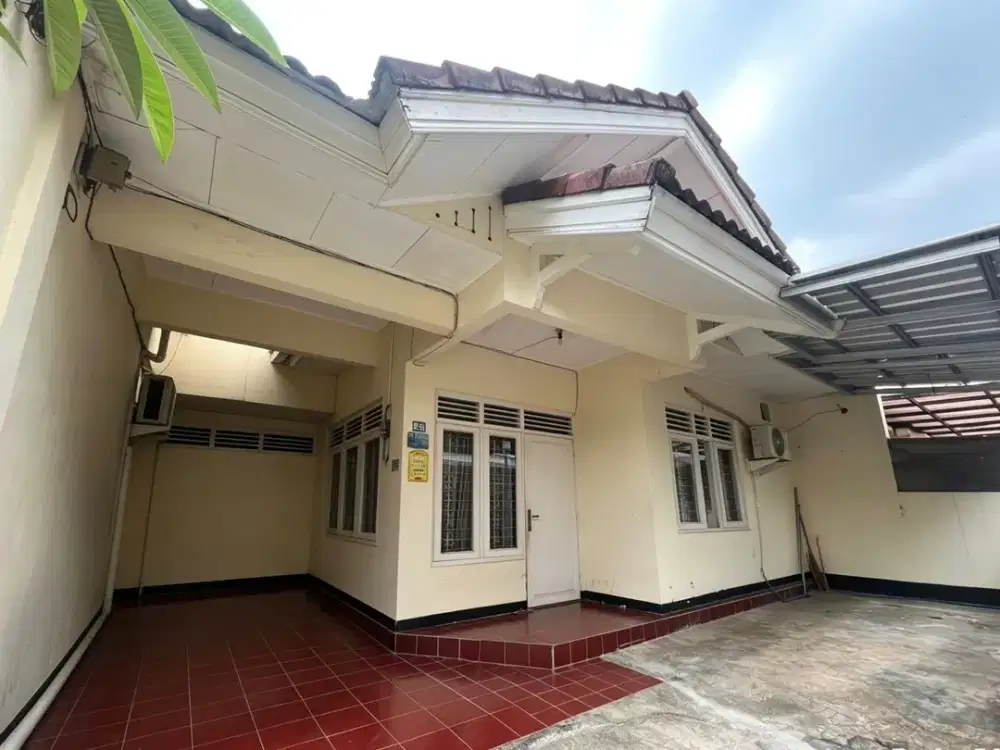 Rumah Minimalis  di Daerah Tebet Jakarta Selatan dengan Akses 1 Mobil