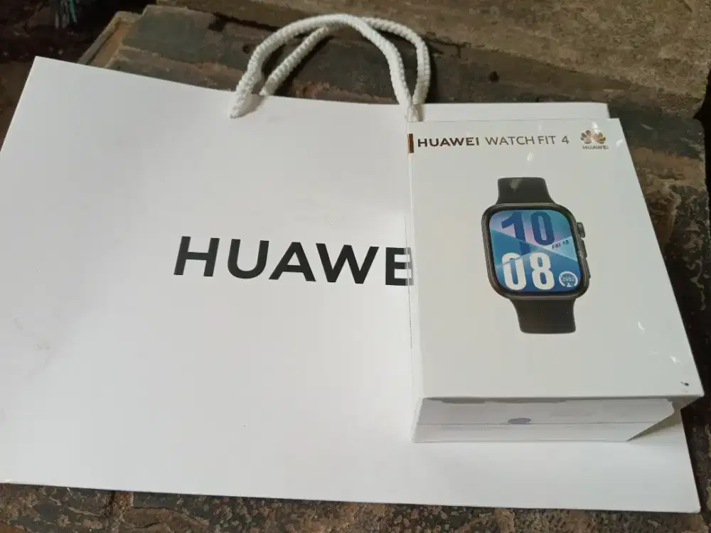 Jam Tangan
Smartwatch Huawei Fit 4 
Baru