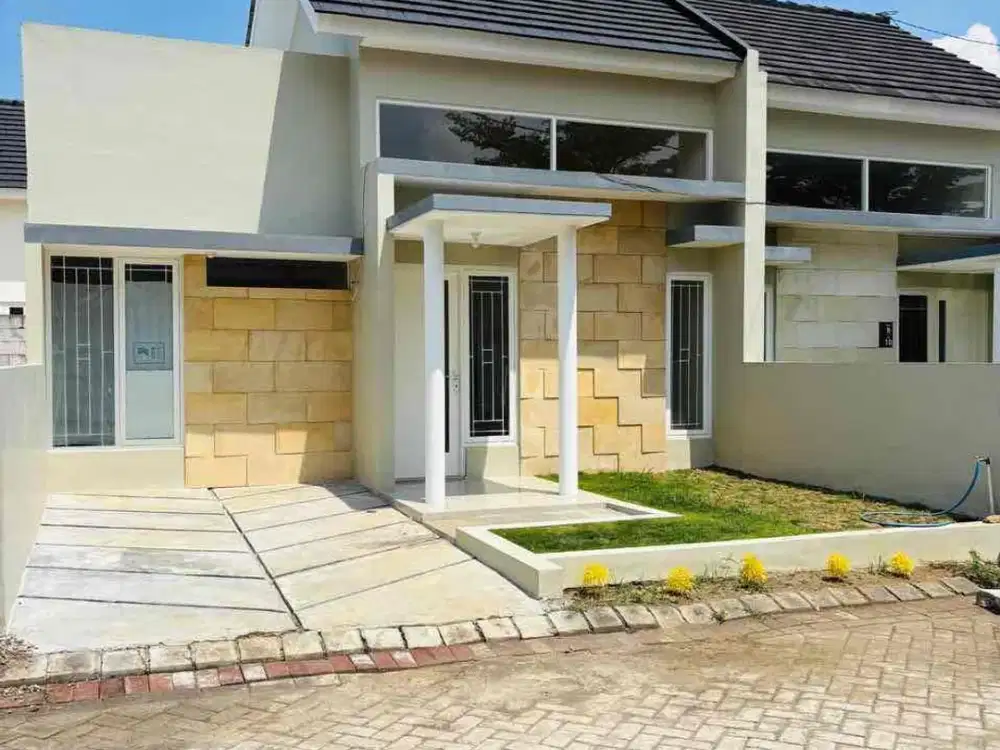 Rumah Dekat Bandara Malang Akses Jalan Lebar
