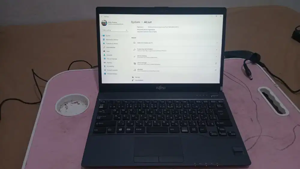 Laptop Dari jepang [fujitsu MU937]