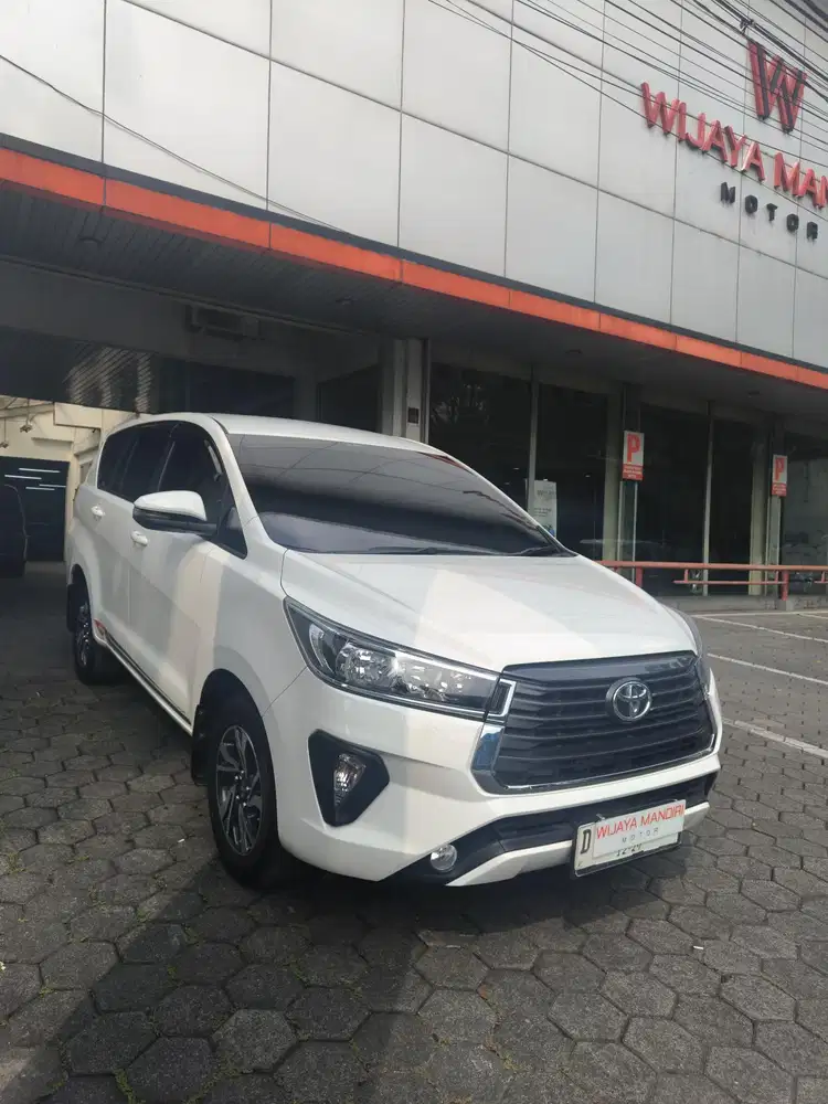 TOYOTA INNOVA 2.4 G A/T DIESEL 2024