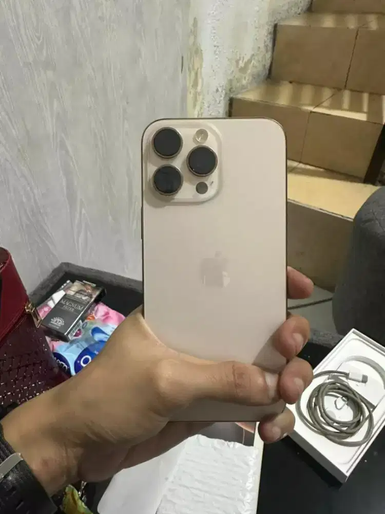 Iphone 16 Promax dessert 256gb ibox garansi on Fullset mulus