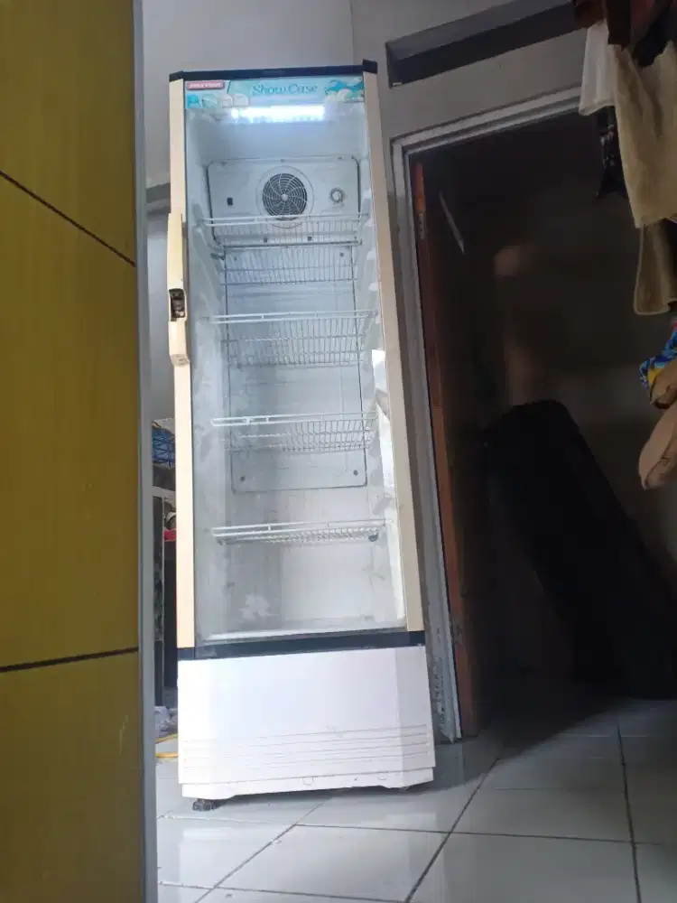 jual showcase/sokes Polytron