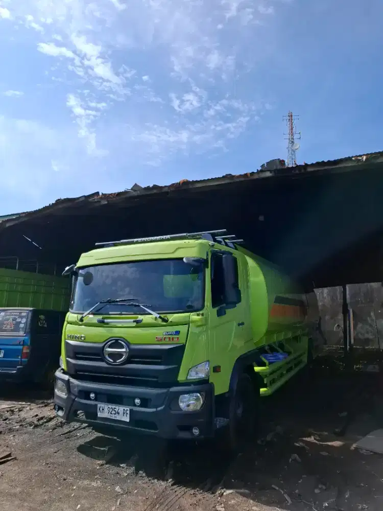 HINO FG 235 JP ( 2018 )