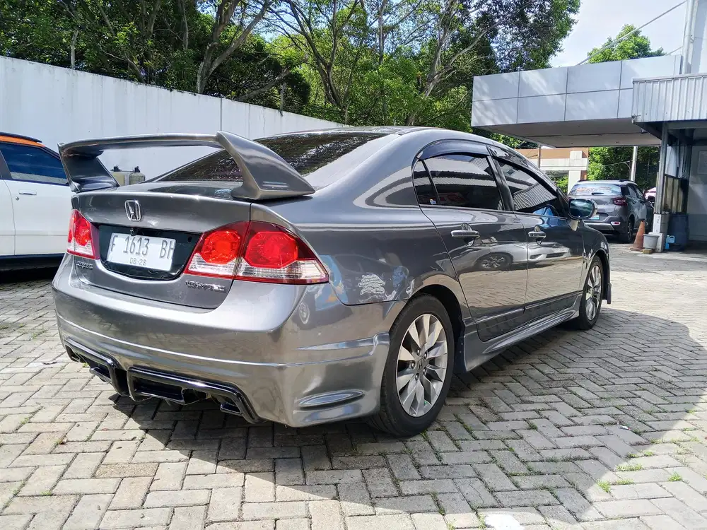Honda Civic 2010 Bensin