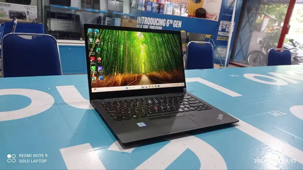 LENOVO X1 CARBON CORE i5 RAM 16GB SSD 256GB ELEGAN TERTIPIS,TERINGAN