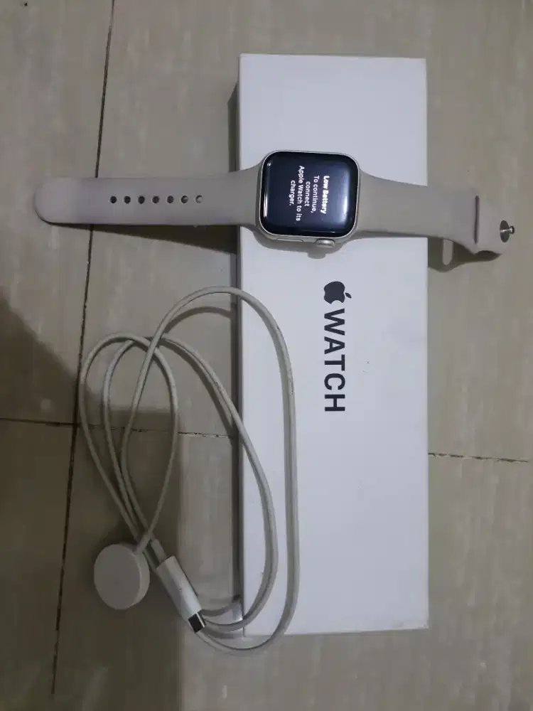 iWatch SE Gen 2 size 40Mm eks Ibox