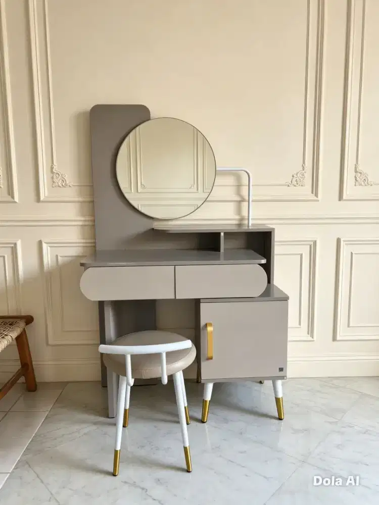 Bekas Pemakaian Pribadi beli dari Baru di toko meuble