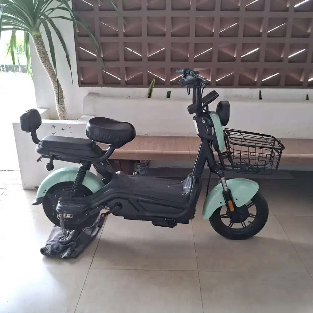 Dijual sepeda listrik viar akasha 2
