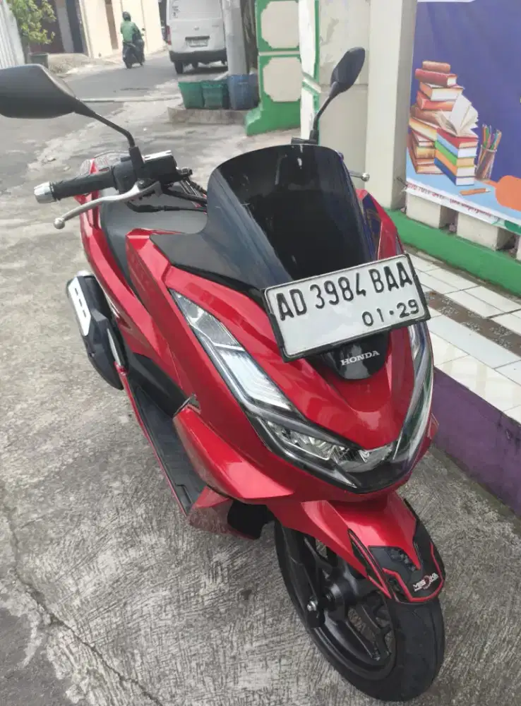 Pcx 160 warna merah cabe