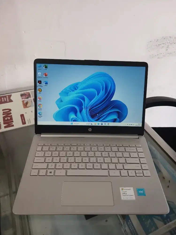 Laptop HP 14s Intel 6305 Ram 4 Ssd 512