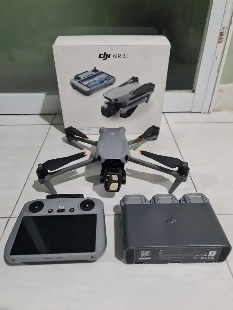 Drone DJI AIR 3S FLYMORE COMBO