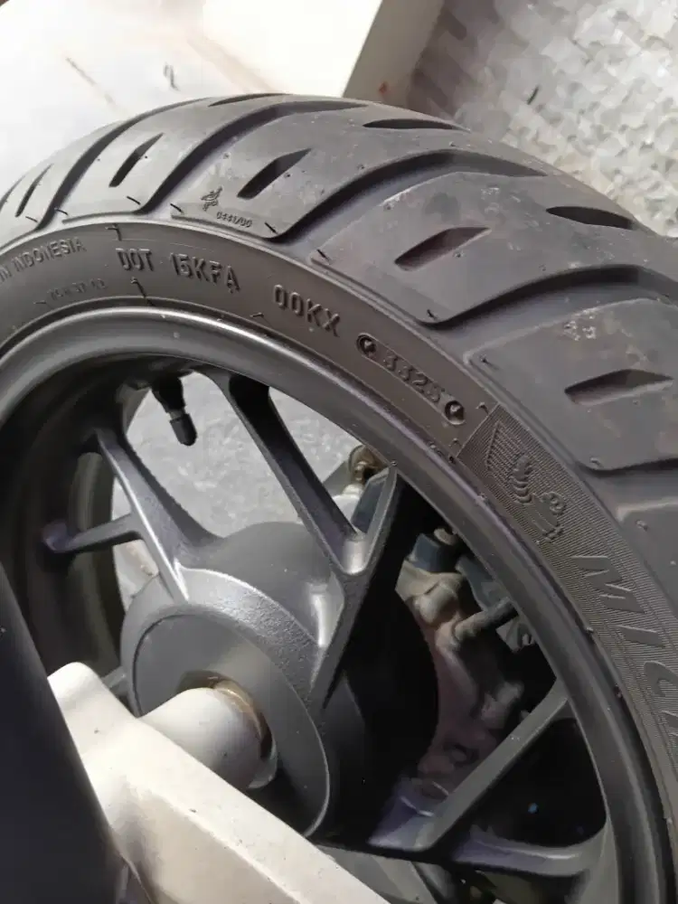 BAN MICHELIN PILOT STREET2