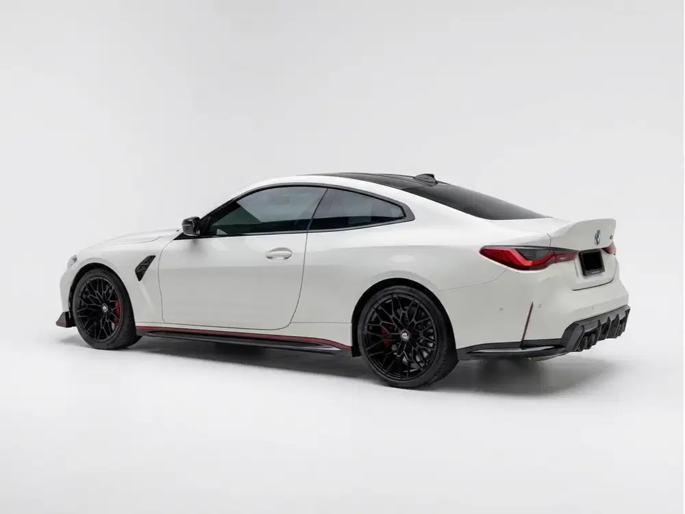 BMW M4 CSL 2022 ALPINE WHITE ON BLACK