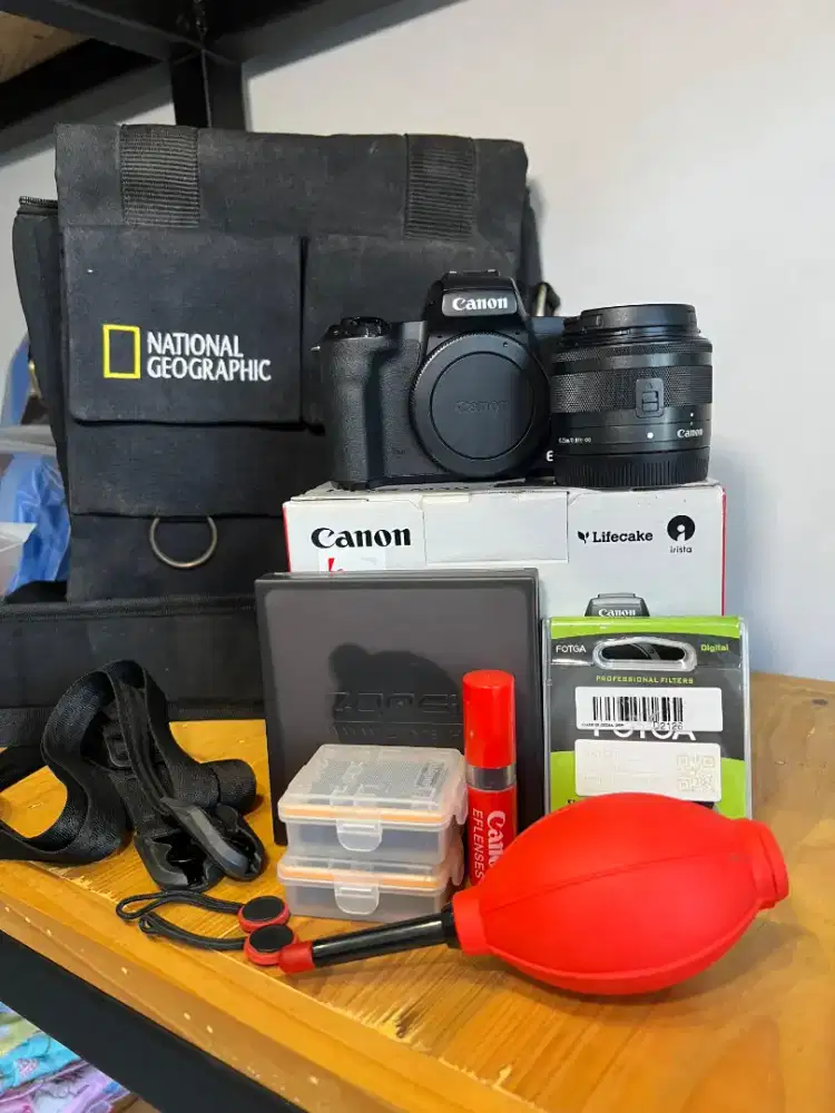 Canon M50 Lensa Kit