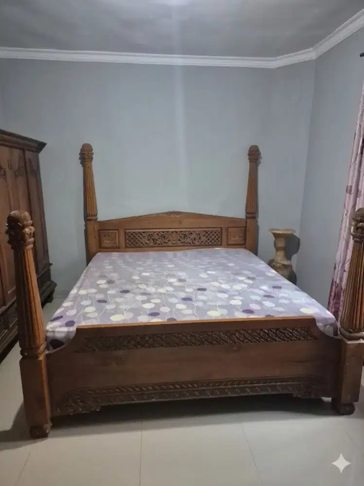 Tempat Tidur Klasik
