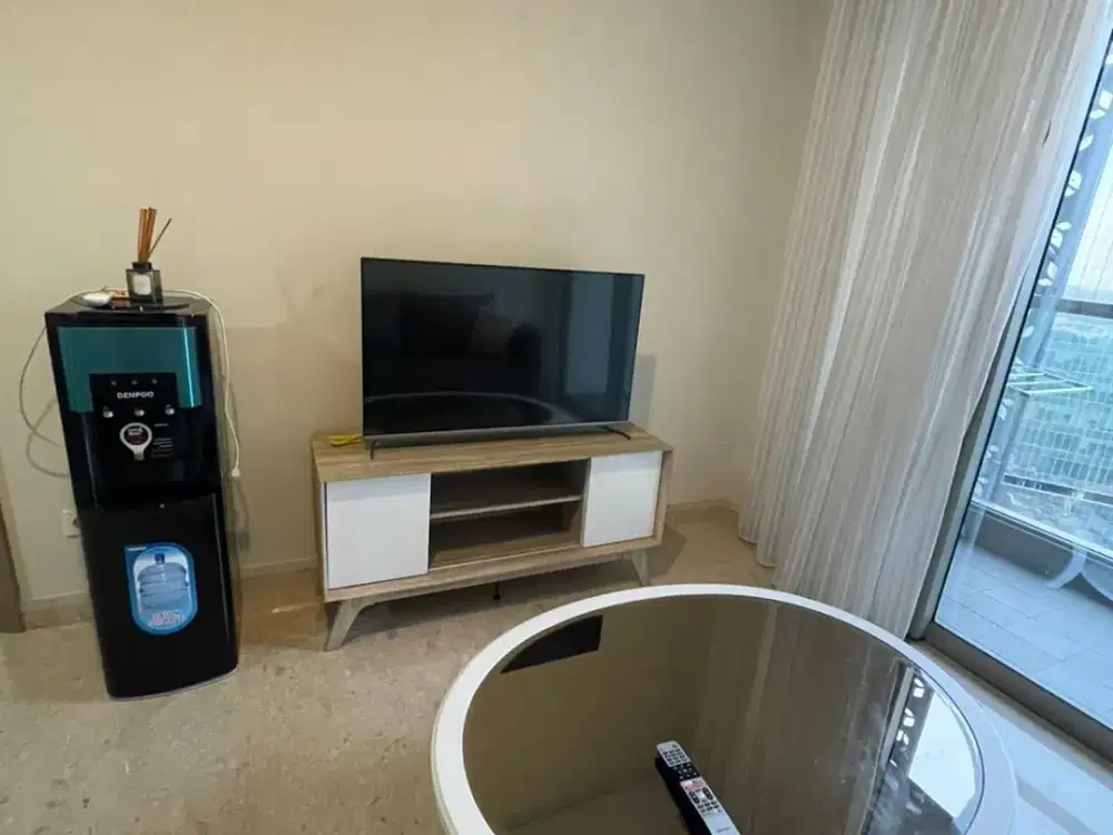APARTEMEN GOLD COAST 1BR UK 51 SQM HIGH FLOOR