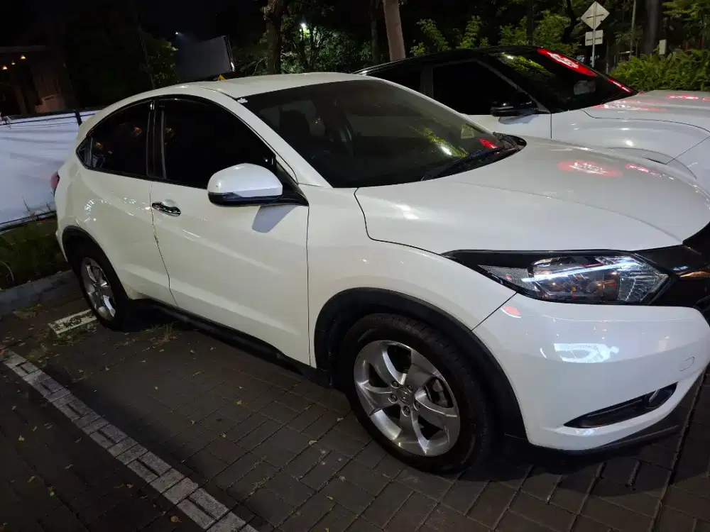 Hrv e cvt 2017 putih