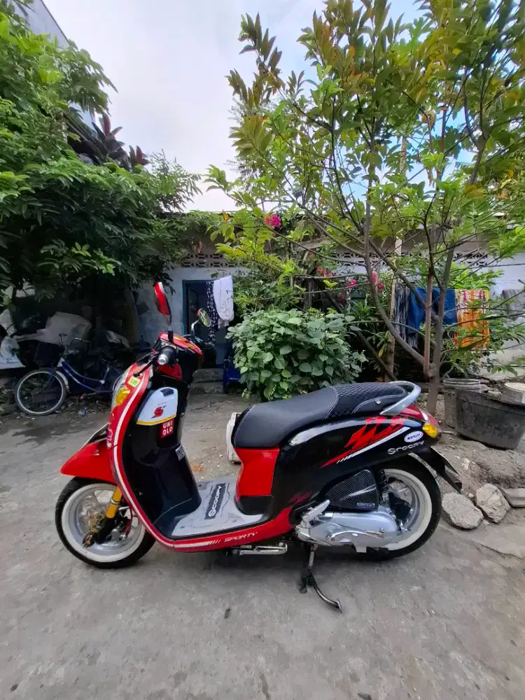 Di jual scoopy tahun 2018