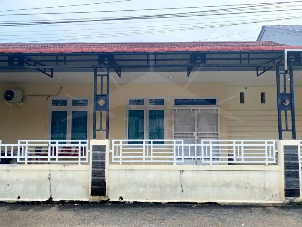 Jarang Ada! Rumah Luas 2 Unit Gandeng Kondisi Siap Huni