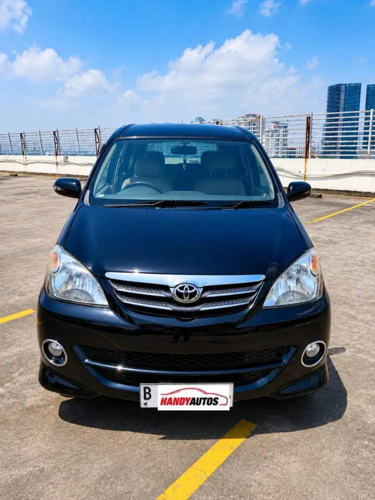 Toyota Avanza S Bensin Tahun 2010 Automatic  Hitam Metalik