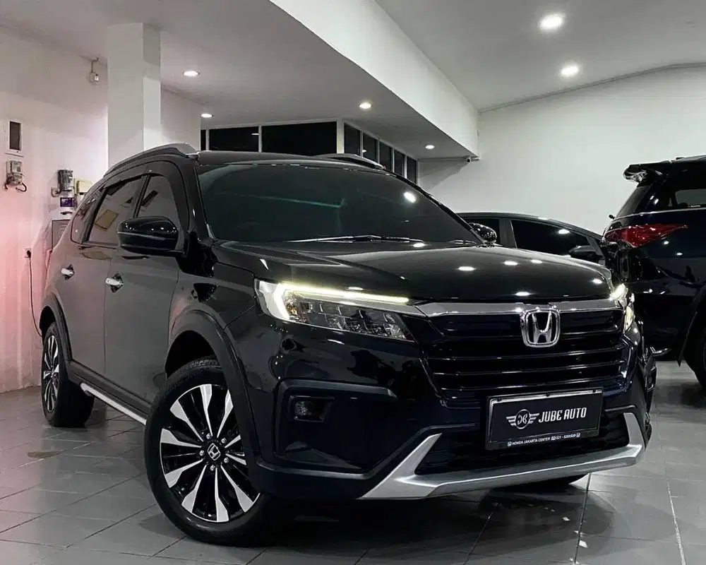 LIKE NEW LOW KM HONDA BRV 1.5 PRESTIGE CVT 2023