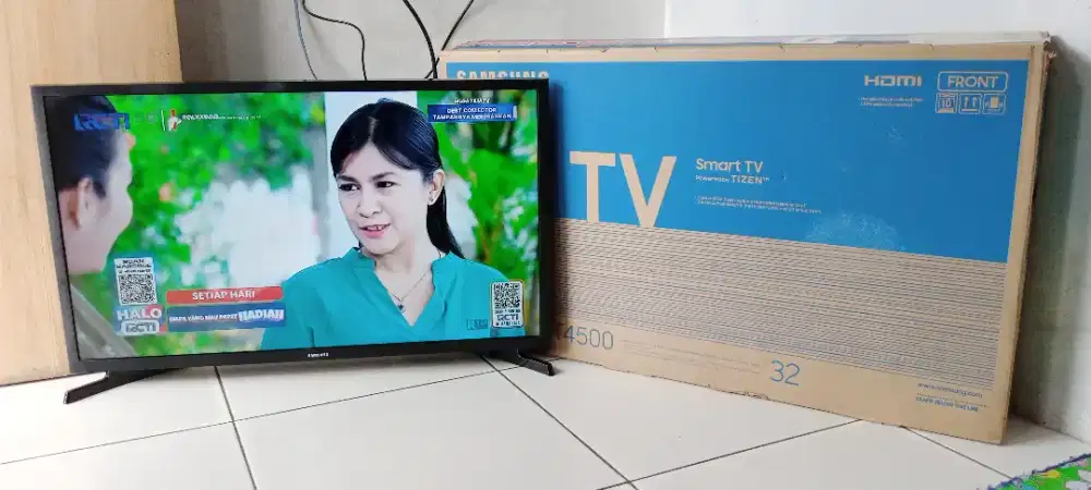 LED Samsung 32 in Smart Kumplit